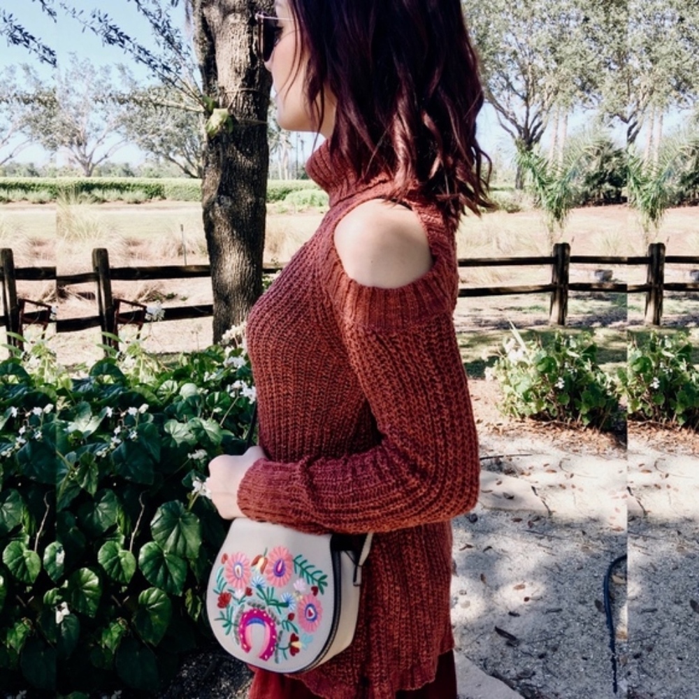 TAN Flower Embroidered Flap Crossbody Bag - Picture 4 of 6